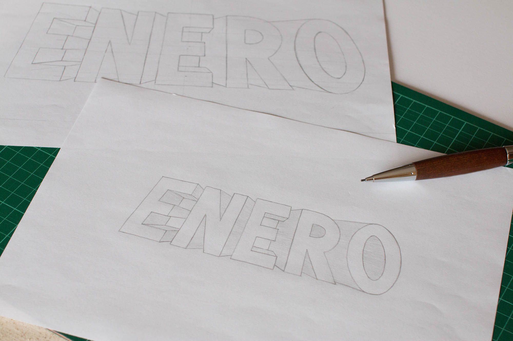 Esbossos pel projecte de lettering "Els mesos".