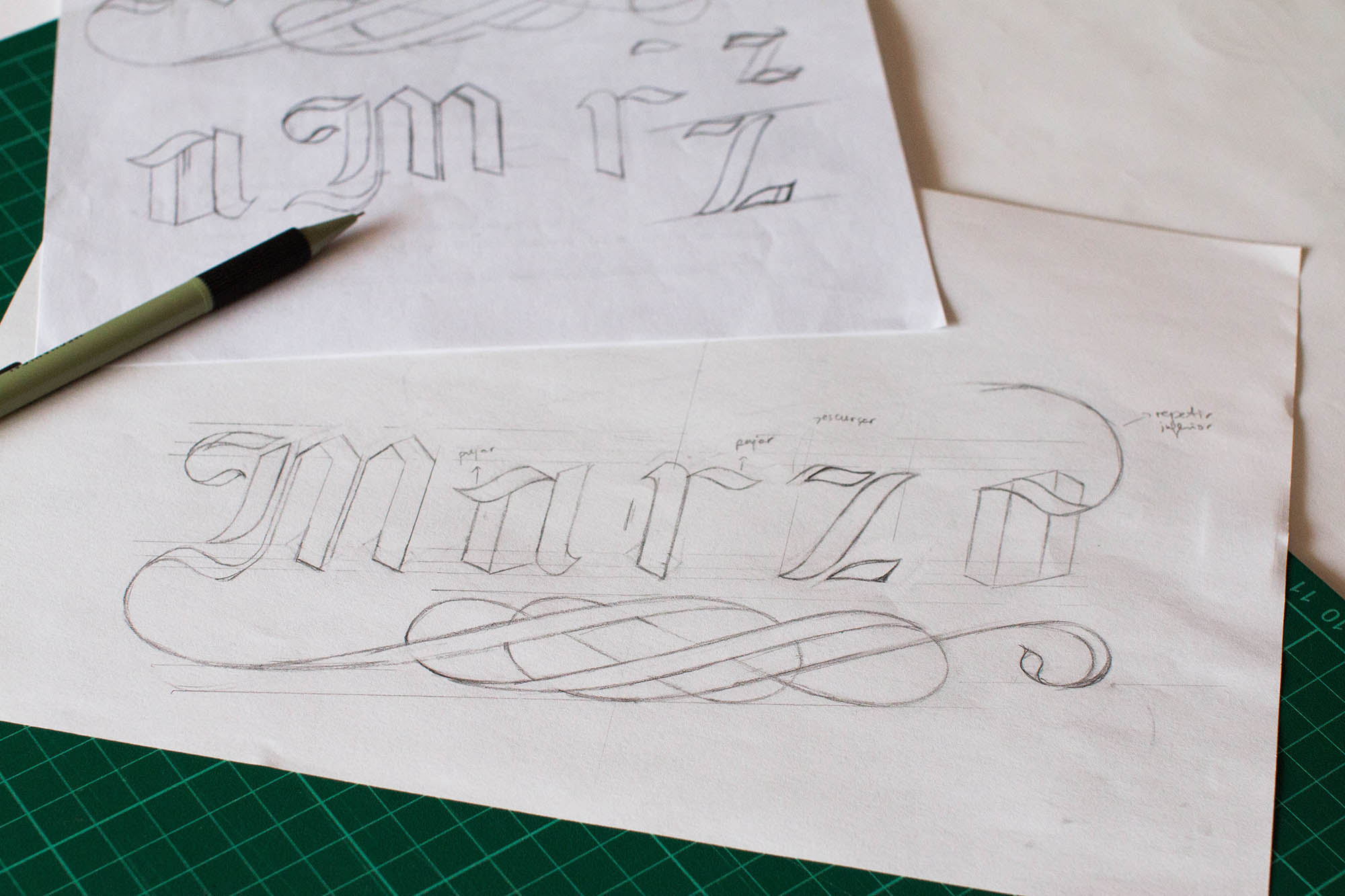 Esbossos pel projecte de lettering "Els mesos".